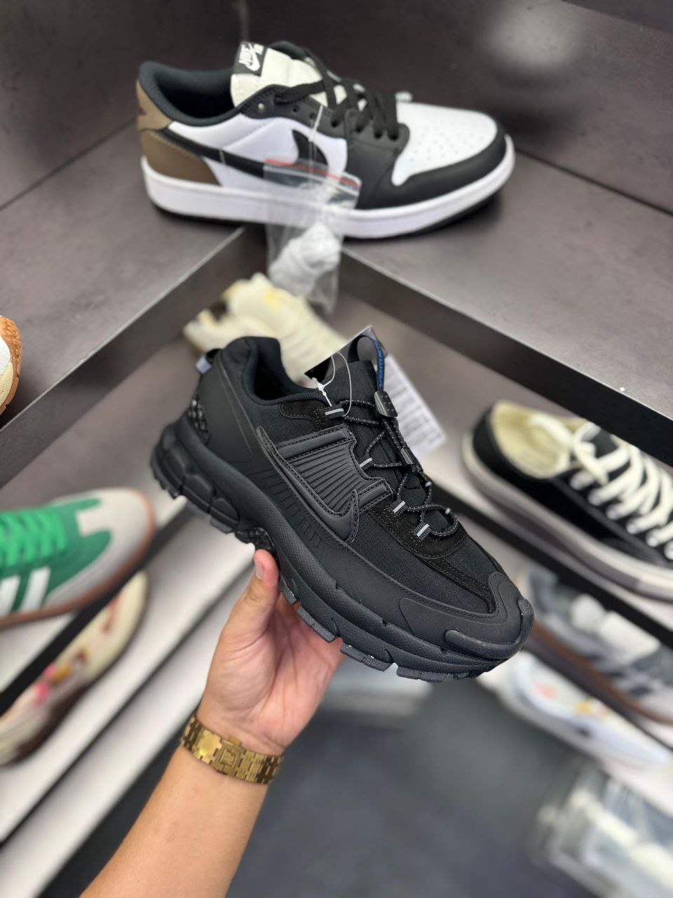 Nike Zoom Vomero Roam Triple Black