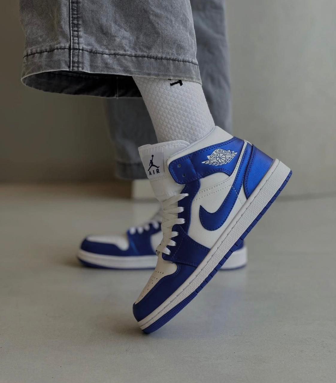 Nike Air Jordans Retro 1 Mid Royal Sneaker for Men's
