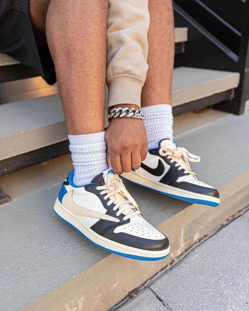 Air Jordan Retro 1 Travis Scott Fragment Sneaker for Men's