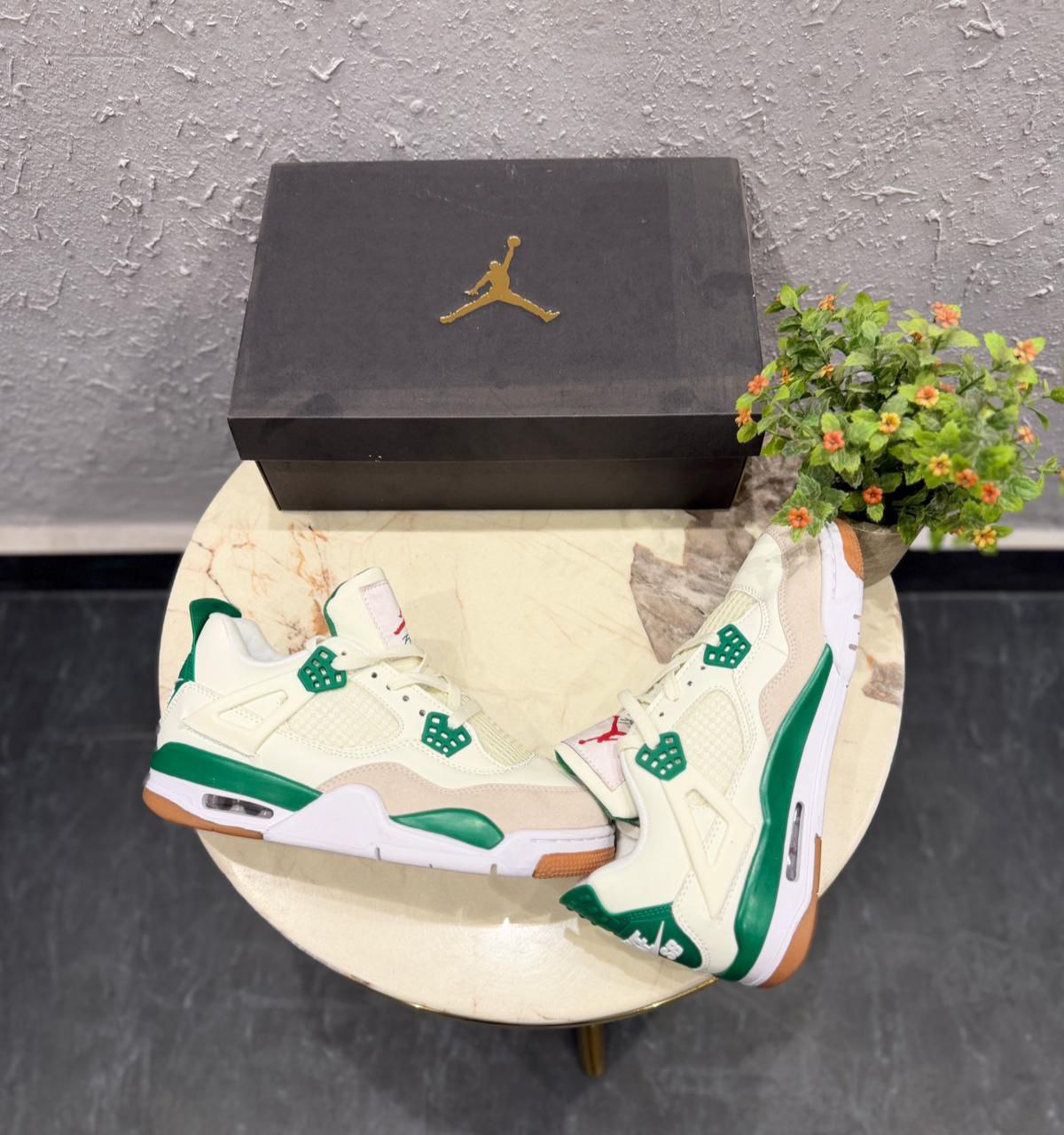Air Jordan Retro 4 Pine Green sneaker for Men's