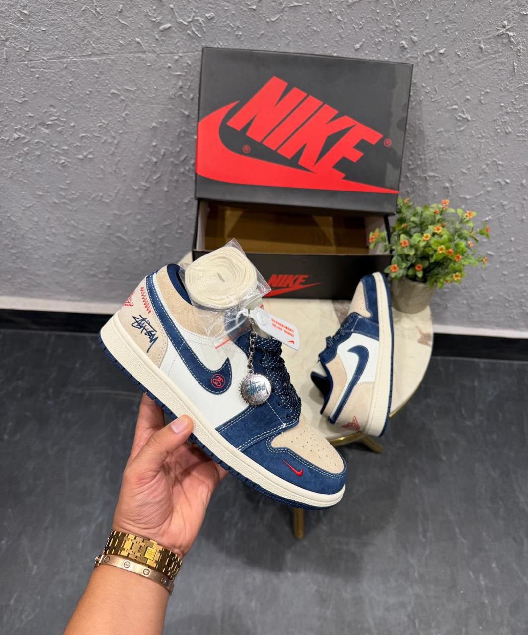 Air Jordans Retro 1 Low Stussy Navy Keychain Sneaker for Men's