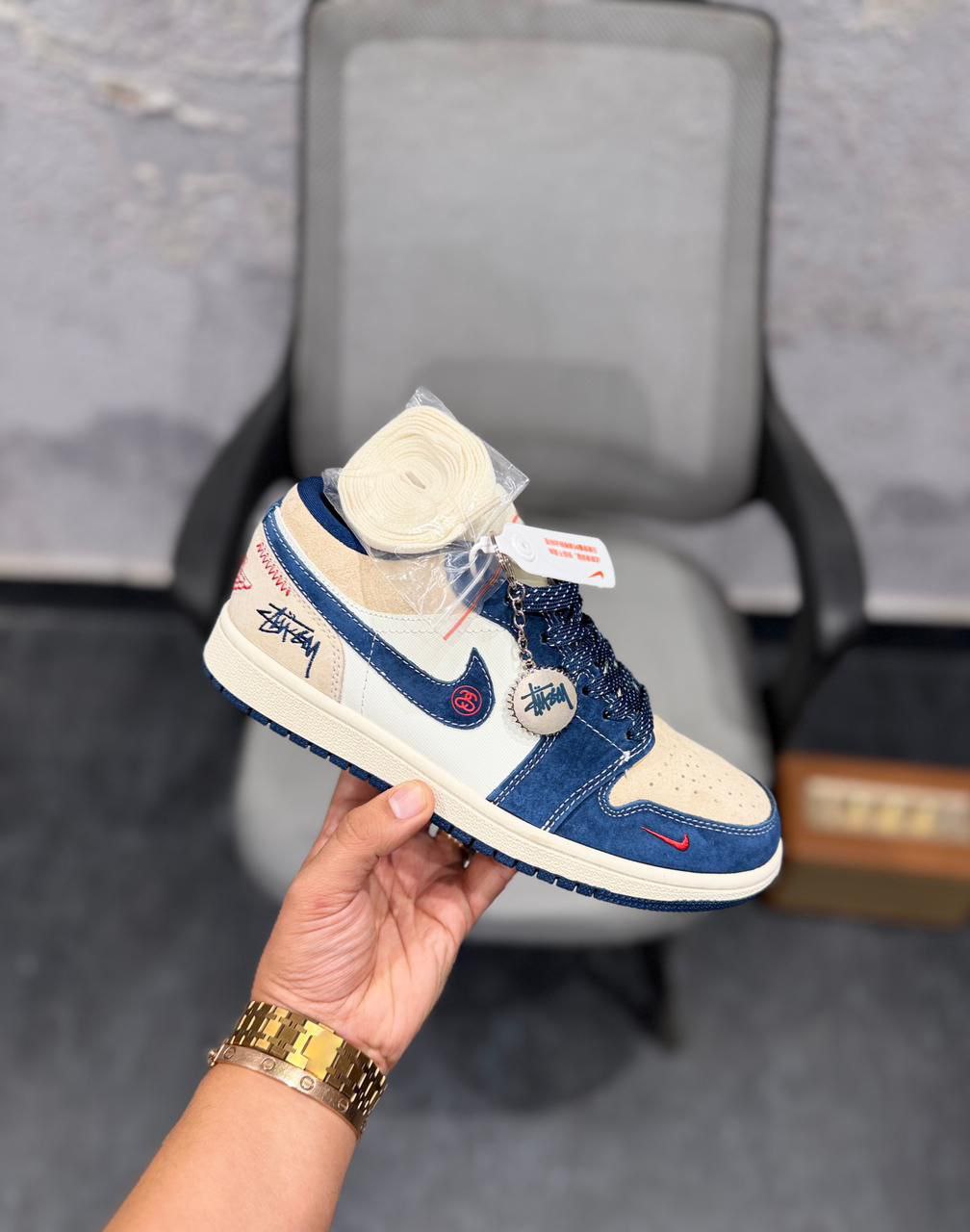 Air Jordans Retro 1 Low Stussy Navy Keychain Sneaker for Men's