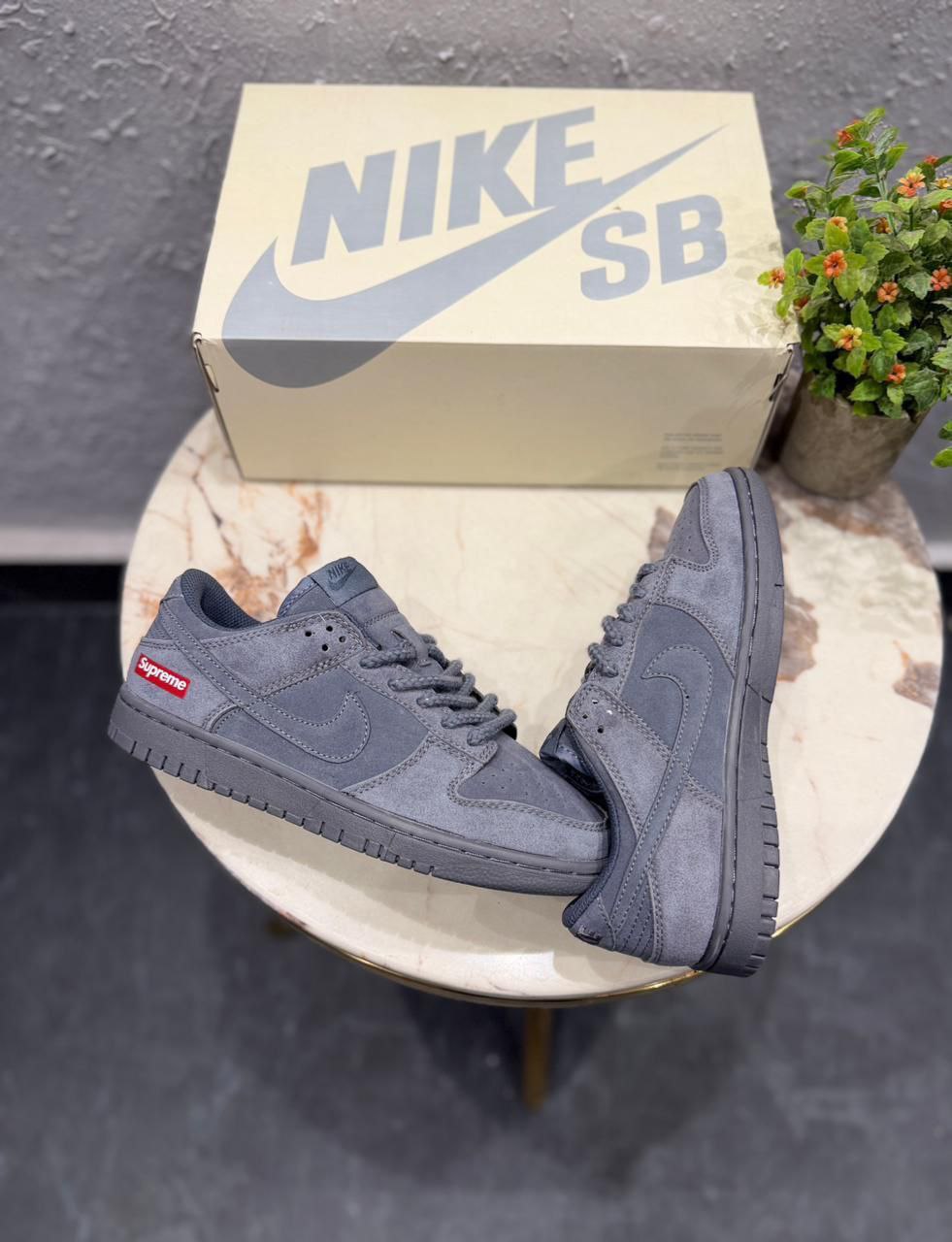 Nike SB Dunk Supreme Wolf Grey Sneaker