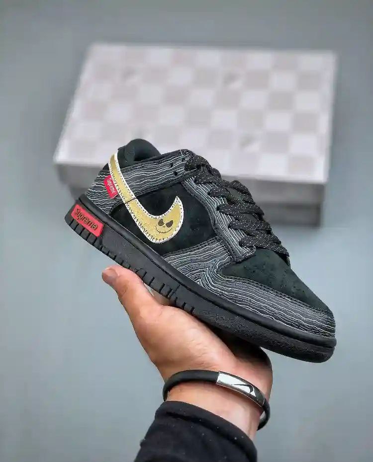 Nike Sb Dunk Supreme Zebra 2025 Sneaker for Men's